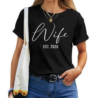Wife And Husband 2026 Honeymoon Mr Mrs Husband Just Married Women T-shirt | Mazezy