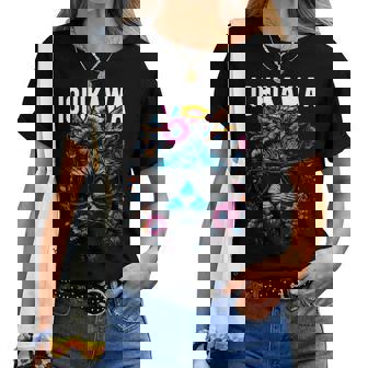 市川市 サングラスをかけた猫と花のデザイン レディースTシャツ - Kawaiitshirt