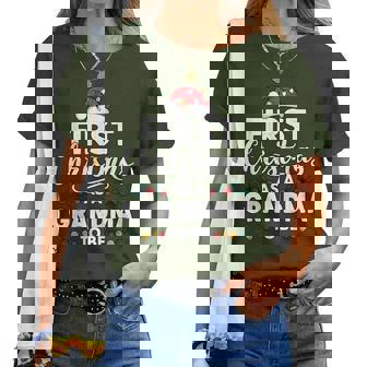 First Christmas As A Grandma To Be New Grandma Christmas Women T-shirt | Mazezy