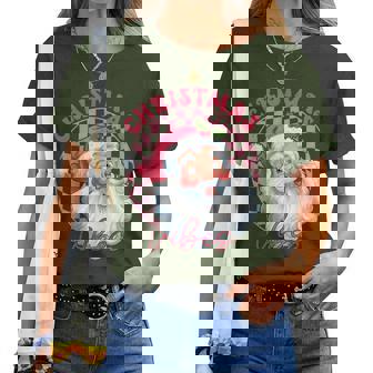 Vintage Retro Pink Santa Christmas Vibes Groovy Pink Santa Women T-shirt | Mazezy