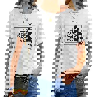 【バックプリント・背中側】ザ・ホース・フェイス The Horse Face 午年 馬 2026 パロディ 長袖tシャツ レディースTシャツ - Kawaiitshirt