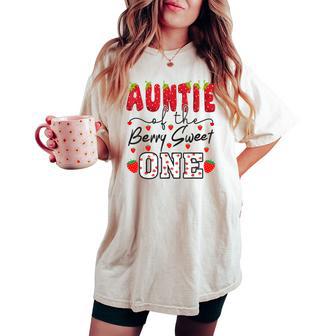 Auntie Of The Berry Sweet One Strawberry Aunt Women's Oversized Comfort T-shirt - Thegiftio UK