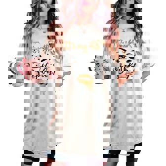 It's My 48Th Birthday Queen 48 Years Old Eye Lash Lips Kiss Women's Oversized Comfort T-shirt | Mazezy