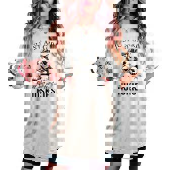 Just A Girl Who Loves Huskies Cute Women's Oversized Comfort T-shirt - Thegiftio