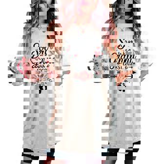 Soon To Be Grandma Est 2026 Promoted To Grandma Grandmother Women's Oversized Comfort T-shirt - Thegiftio