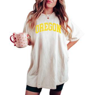 Vintage Oregon Oregon Retro Green Throwback Women's Oversized Comfort T-shirt - Thegiftio UK