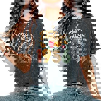 70Th Birthday Made In 1956 70 Years Old Floral Women's Oversized Comfort T-Shirt | Seseable FR