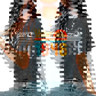 80歳の誕生日プレゼント 80歳 男性 女性 レトロ ヴィンテージ 1946 レディースオーバーサイズコンフォートTシャツ - Kawaiitshirt