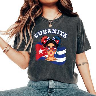 Cubanita Hispanic Heritage Messy Bun Cuban Cuba Flag Girls Women's Oversized Comfort T-Shirt - Thegiftio UK