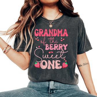 Grandma Of The Berry First Birthday Of Girl Strawberry Women's Oversized Comfort T-Shirt - Thegiftio UK
