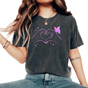 Heart Hands Taylor First Name Girl Vintage 80'S Pink Women's Oversized Comfort T-Shirt - Monsterry