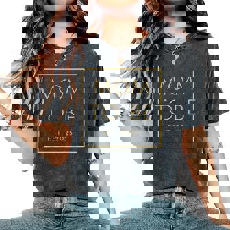 Mom To Be Est 2025 Per Mamme Nuove O In Attesa Tan Font T-shirt comoda oversize da donna - Novitaregali