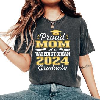Proud Mom Of 2024 Valedictorian Class 2024 Graduate Women's Oversized Comfort T-Shirt - Thegiftio UK