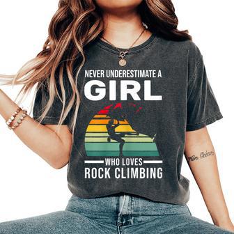 Una Niña Que Ama La Escalada En Roca Escalada Camiseta extragrande cómoda para mujer - Regaloses