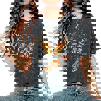 Vintage Monarch Butterfly Cute Zinnias Flower Girl Plant Mom Women's Oversized Comfort T-Shirt - Monsterry