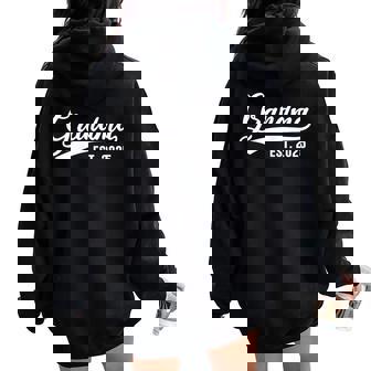 Grandma 2025 Rétro Grandma Est 2025 Sweat à capuche oversize pour femme avec imprimé dans le dos - Cadeauxyz