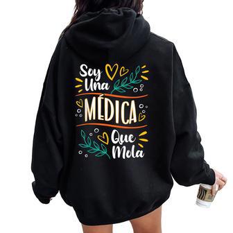 Una Médica Que Mola Regalos Para Una Médica Regalo Women Oversized Hoodie Back Print - Regaloses