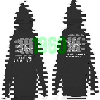 1960 誕生日 66歳 緑寿祝い クールでシンプルな数字デザイン パーカー - Kawaiitshirt