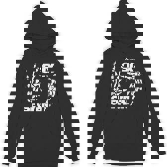 6 7 Meme Skeleton Hands Halloween Couples Six Seven 67 Hoodie | Mazezy