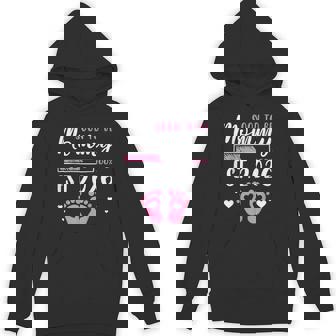 Soon To Be Mommy Est 2026 Pregnancy Reveal Expecting Mom Hoodie - Thegiftio