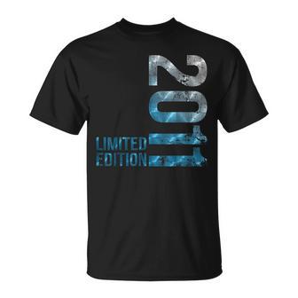 15Th Birthday Boy Girl 15 Years Old Vintage 2011 T-Shirt - Thegiftio UK