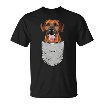 Bolsillo En El Pecho Del Rhodesian Ridgeback Para Dueños Camiseta unisex - Regaloses
