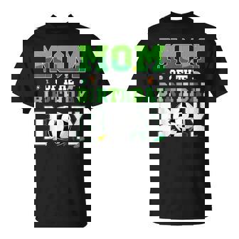 Dad And Mom Of The Birthday Boy Soccer Birthday Family T-Shirt | Seseable FR