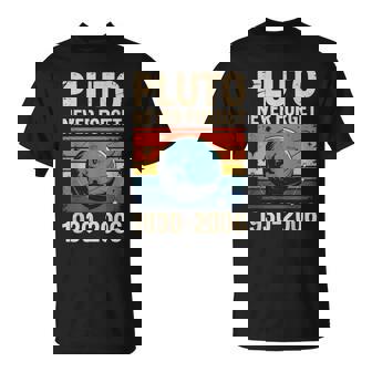 Never Forget Pluto Vintage Space Science T-Shirt - Thegiftio