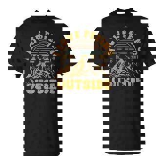 I Love Peeing Outside Camping Hiking T-Shirt - Thegiftio