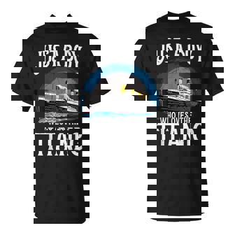 タイタニック号を愛する少年 ヴィンテージ船 タイタニック愛好家 Tシャツ - Kawaiitshirt