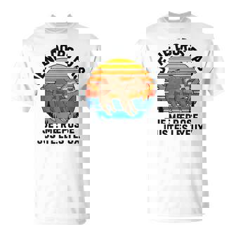 Je Me Repose Juste Les Yeux Rigoloieste Paresseux T-Shirt - Cadeauxyz