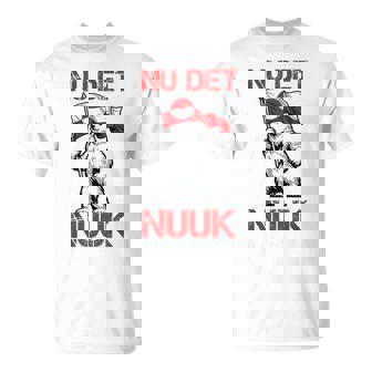 Nu Det Nuuk C'est Assez Maintenant Ours Polaire Drapeau T-Shirt - Cadeauxyz