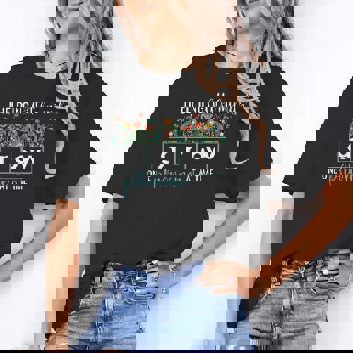 Helping Little Minds Grow One Phoneme At A Time Teacher Women&#x27;s T-Shirt - teacherstshirts.com