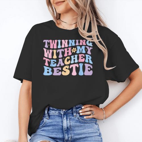 Twinning With My Teacher Bestie Teaching Partner Women's T-Shirt - teacherstshirts.com DE