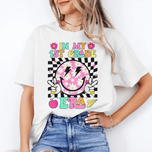 In My 1st Grade Era Smile Face Back To School Teacher Kid Women's T-Shirt - teacherstshirts.com UK