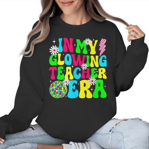 Retro Groovy In My Glowing Teacher Era Happy Teacher's Day Women Crewneck Sweatshirt - teacherstshirts.com DE