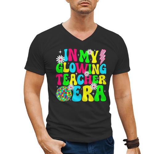 Retro Groovy In My Glowing Teacher Era Happy Teacher's Day Men's V-Neck T-Shirt - teacherstshirts.com UK
