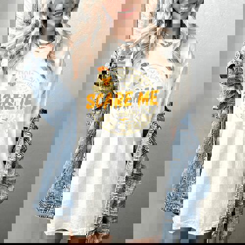 You Can&#x27;t Scare Me I Teach 4th Grade Teacher Halloween Ghost Women&#x27;s Comfort Colors T-Shirt - teacherstshirts.com