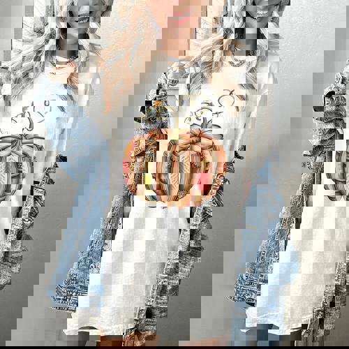 Fall Book Pumpkin Fall Librarians Bookworm Teachers Students Women&#x27;s Comfort Colors T-Shirt - teacherstshirts.com