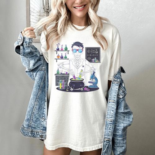 Science Teacher Halloween Skeleton Scientist Chemistry Women's Comfort Colors T-Shirt - teacherstshirts.com AU