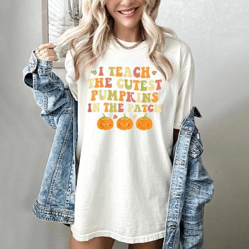 I Teach The Cutest Pumpkins In The Patch Fall Season Teacher Women's Comfort Colors T-Shirt - teacherstshirts.com UK