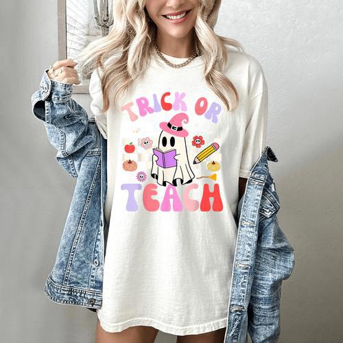 Trick Or Teach Halloween Teacher Floral Ghost Groovy Women's Comfort Colors T-Shirt - teacherstshirts.com