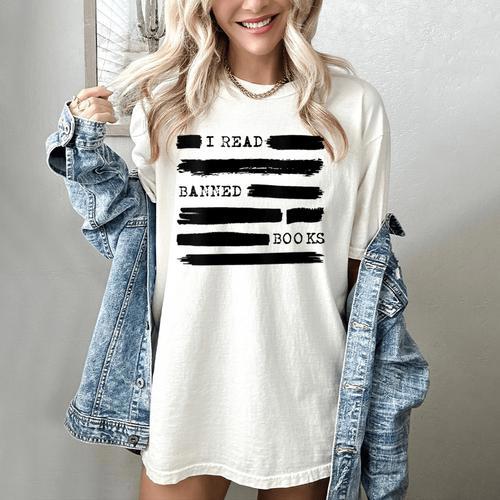 I Read Banned Books Banned Books Week Librarian Teacher Women's Comfort Colors T-Shirt - teacherstshirts.com DE