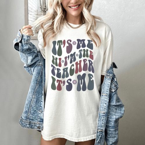 Retro IT'S ME Hi I'm The TEACHER Groovy Testing Squad Pink Women's Comfort Colors T-Shirt - teacherstshirts.com UK
