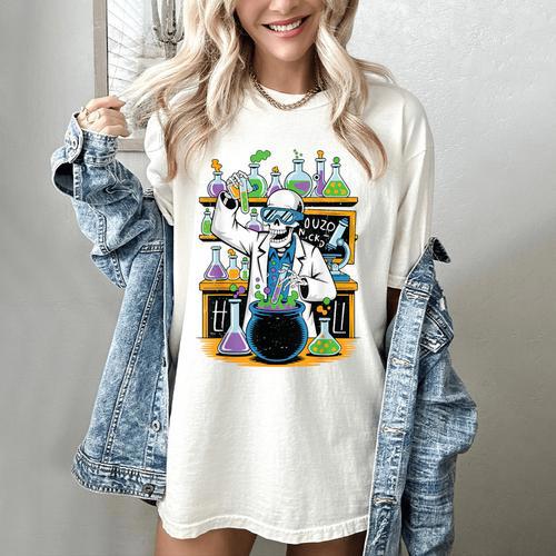 Skeleton Mad Scientist Halloween Costume Science Teacher Women's Comfort Colors T-Shirt - teacherstshirts.com UK