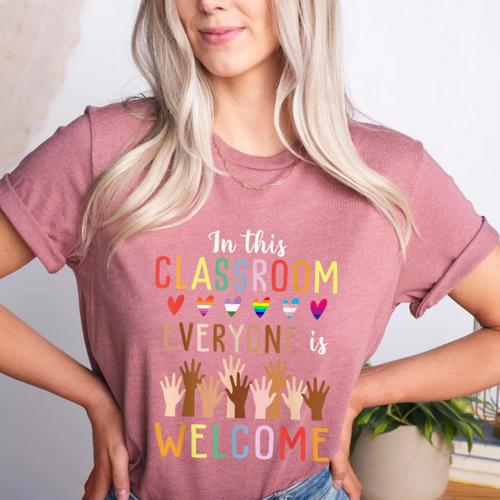 In This Classroom Everyone Is Welcome For Teacher Women's Heather T-Shirt - teacherstshirts.com DE