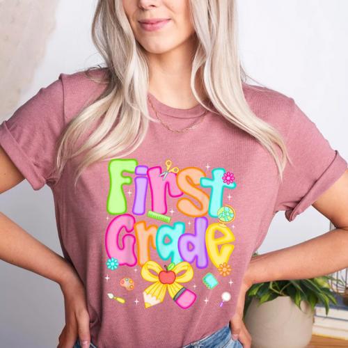 Preppy First Grade Back To School 1st Grade Teacher Girl Kid Women's Heather T-Shirt - teacherstshirts.com UK