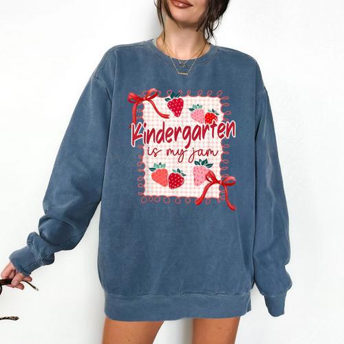 Bow Strawberry Kindergarten Is My Jam Teacher Kinder Team Comfort Colors Sweatshirt - teacherstshirts.com AU