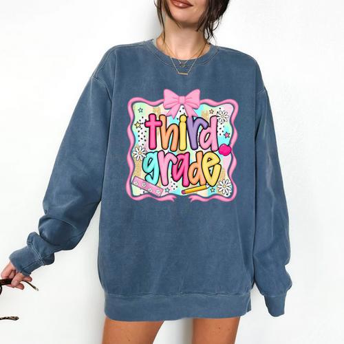 Preppy Third Grade Back To School Teacher Girl Kid Comfort Colors Sweatshirt - teacherstshirts.com UK