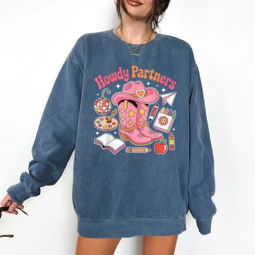 Retro Howdy Partners Cowgirl Cowboy Teacher Back To School Comfort Colors Sweatshirt - teacherstshirts.com AU